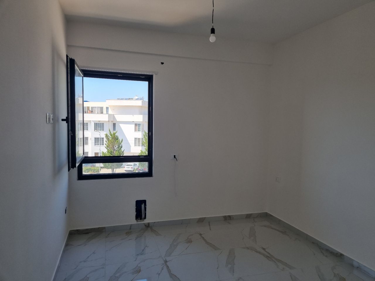 Apartament Per Shitje Ne Golem Durres Shqiperi, Ne Nje Zone Te Qete, Prane Plazhit