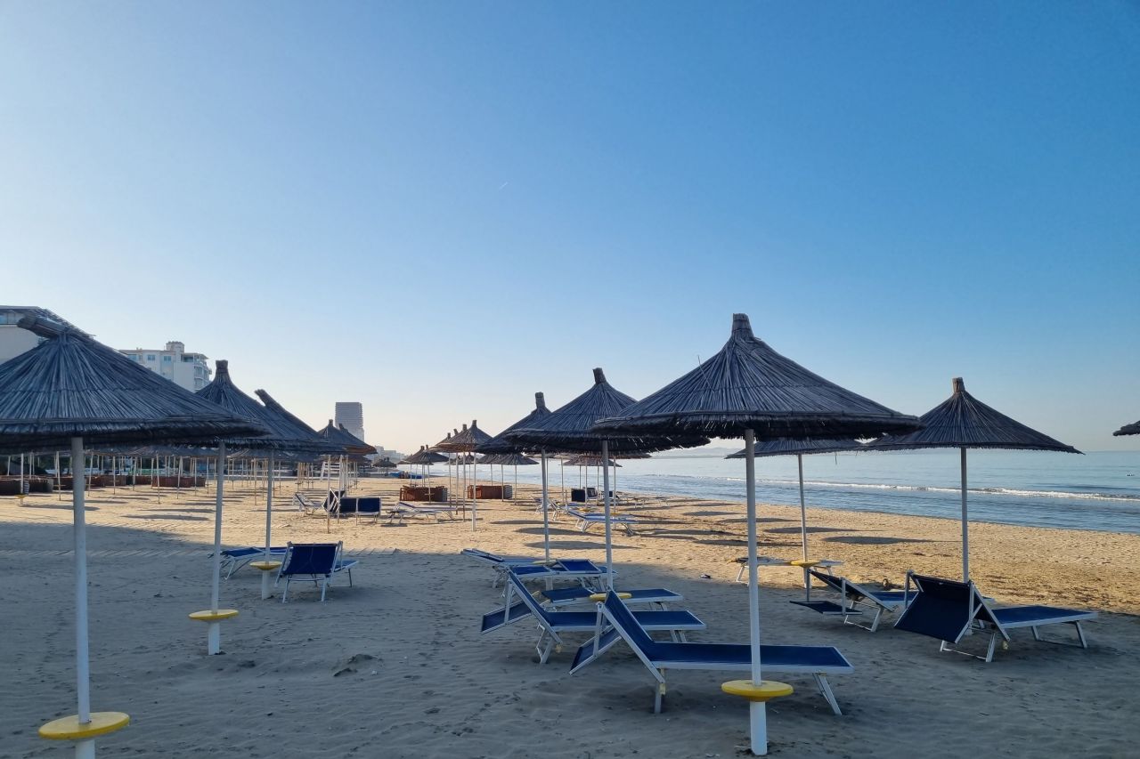 Квартиры на продажу на пляже Дурреса, Албания, расположены в отличном районе, со всеми услугами поблизости