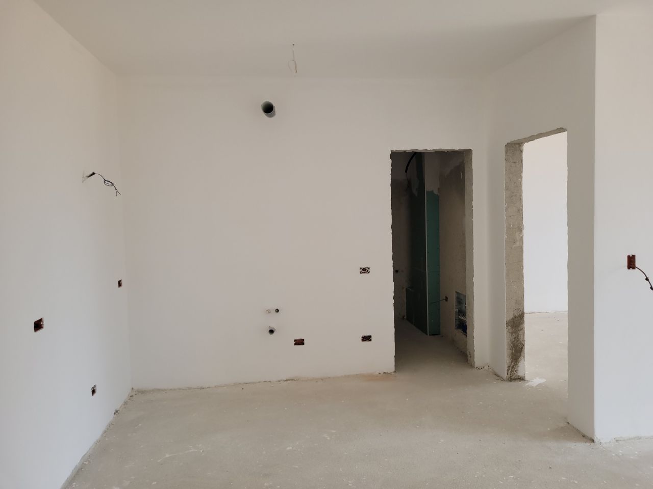 Wohnung Zum Verkauf In Golem Durres Albanien, In Einer Ruhigen Gegend, Nahe Dem Strand