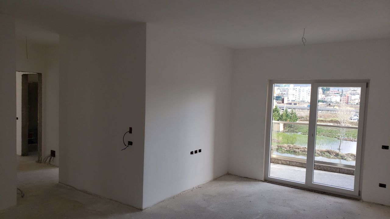 Apartament Per Shitje Ne Golem Durres Shqiperi, Ne Nje Zone Te Qete, Afer Plazhit