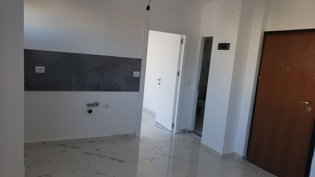 Eladó Egy Hálószobás Lakás Tengerre Néző Kilátással Golem Durres-ben Albániában