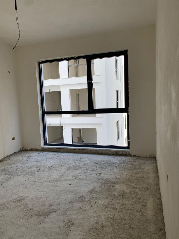 Apartament Ne Shitje Ne Nje Kompleks Te Ri Akoma Ne Ndertim Vetem Pak Metra Larg Detit Ne Golem Durres