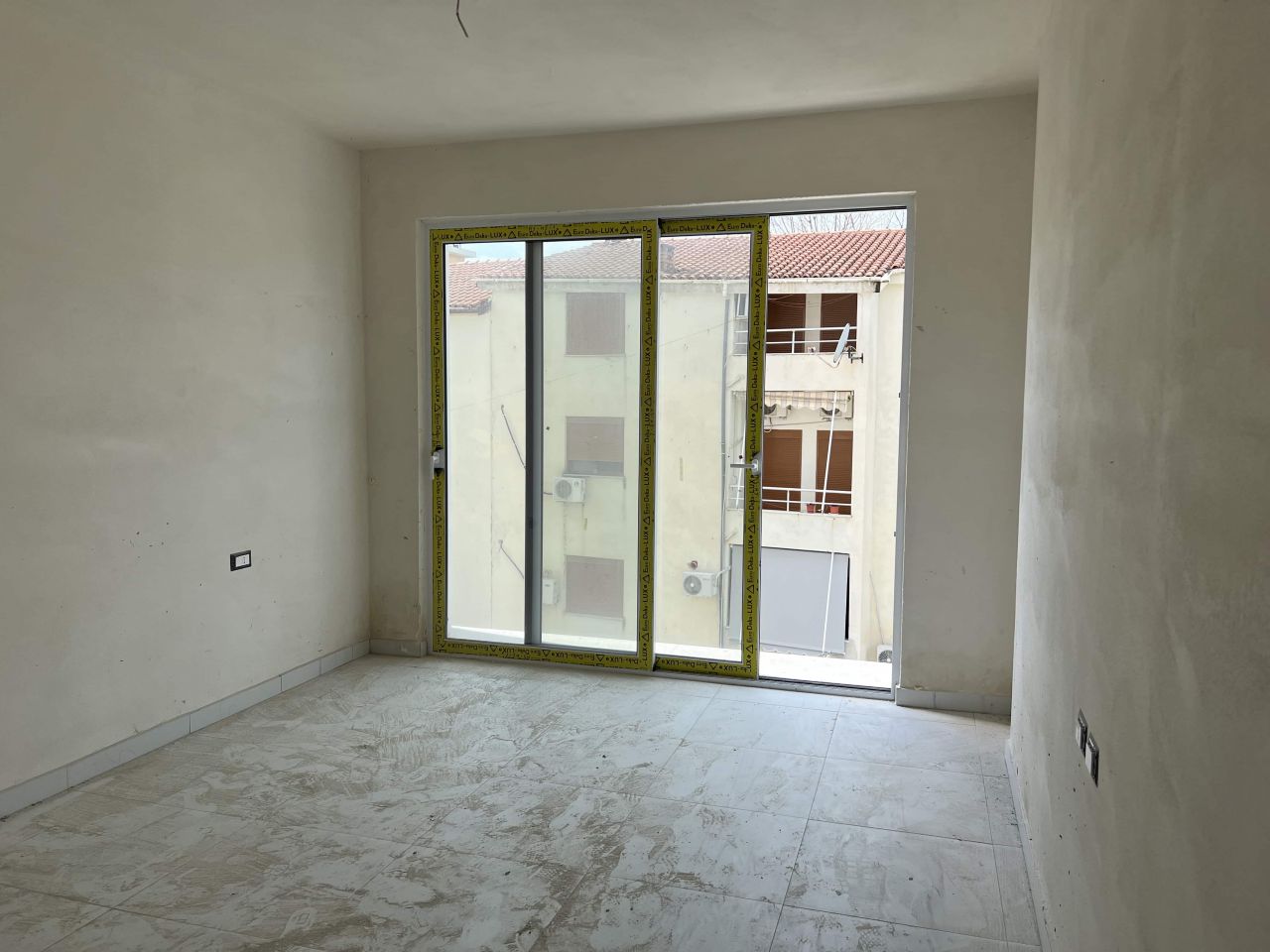 Apartament 2+1 Per Shitje Ne Ndertim Ne Zonen E Golemit Durres