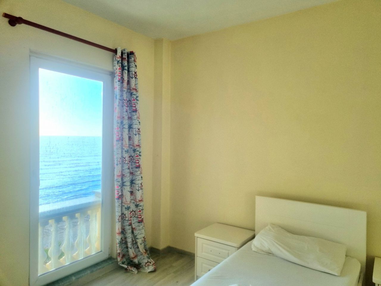 Квартира с видом на море на продажу в Дурресе Недвижимость на первой линии в Албании