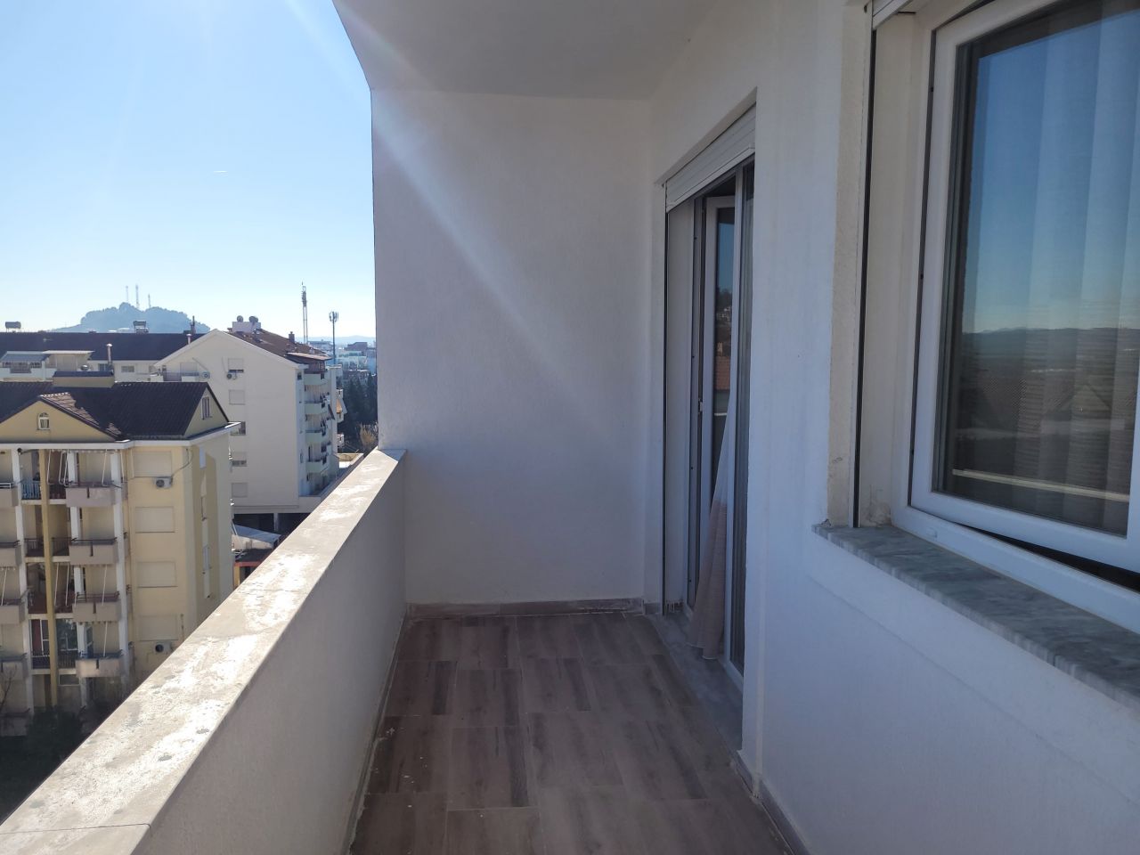 Apartment Mit Einem Schlafzimmer Zum Verkauf In Golem Durrës Möbliert Nur Wenige Meter Vom Meer Entfernt