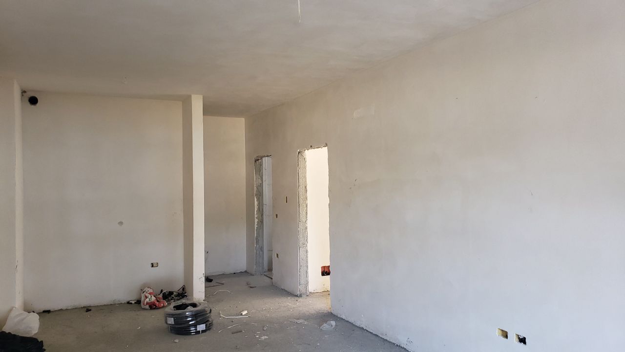 Új Epítés Alatt Alló Lakások Eladók A Tenger Előtt Golem Durres-ben Albániában