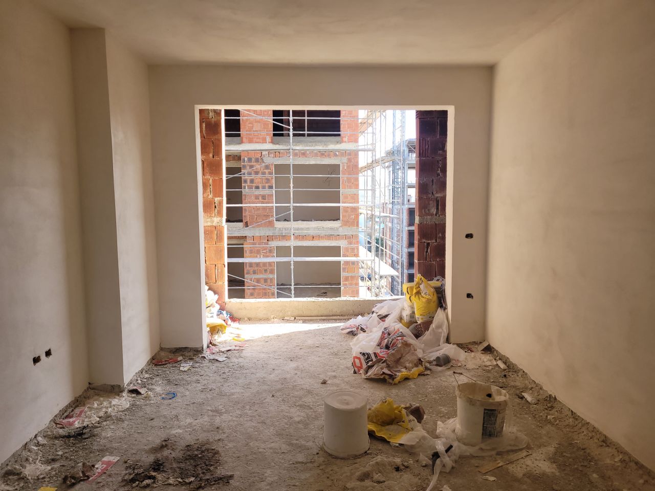 Új Lakások Eladók Golem Durres-Ben Albániában Egy Uj Komplexumban Közel A Tengerhez