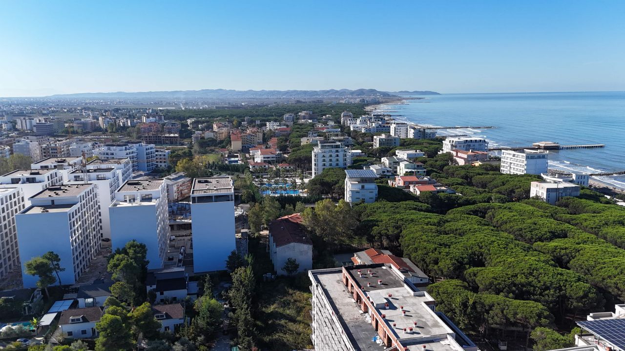 28 Golem, Durres 2504