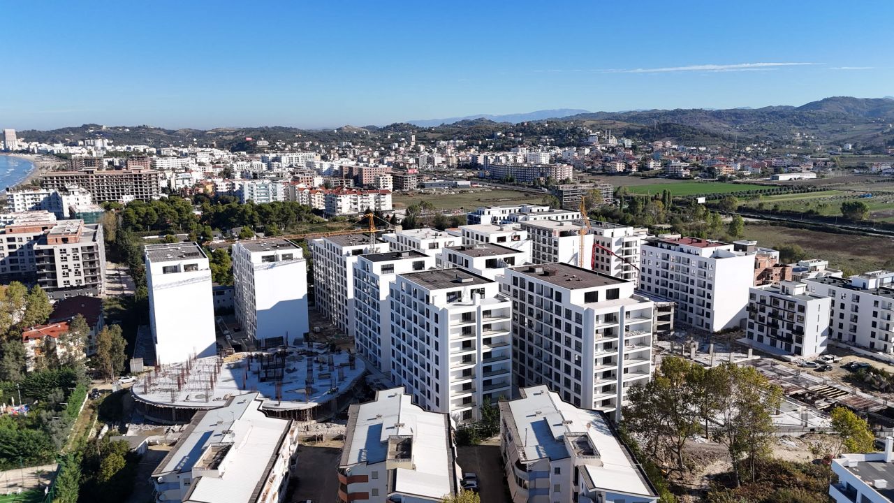 28 Golem, Durres 2504