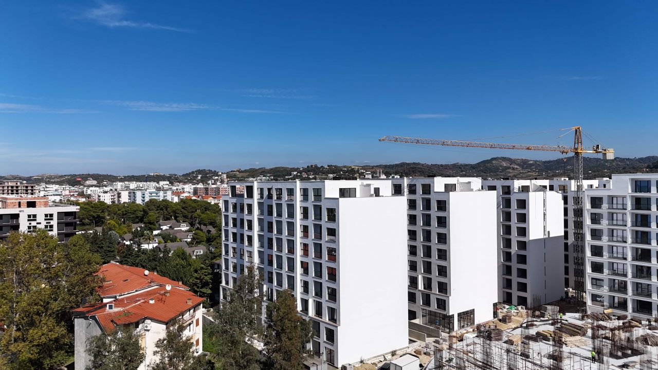 28 Golem, Durres 2504