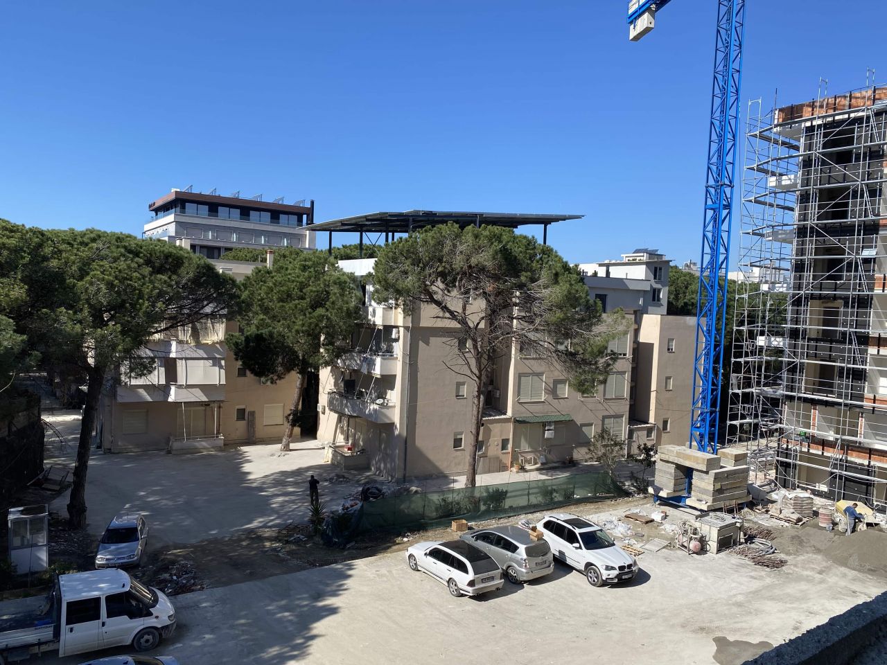 12 Golem, Durres 2504