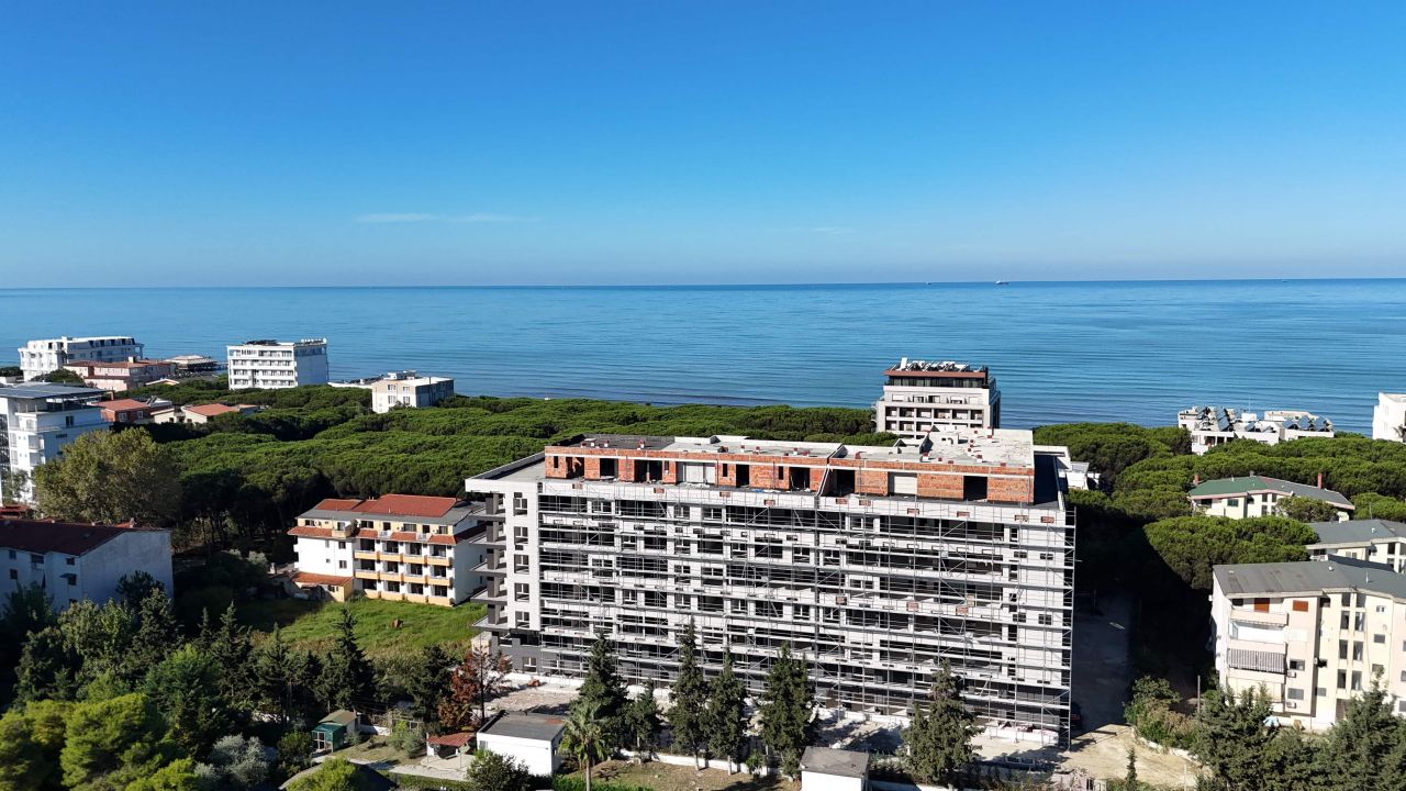 12 Golem, Durres 2504