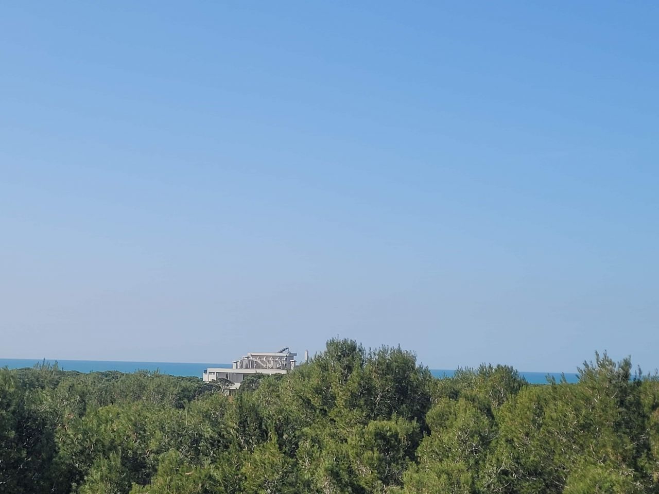 Apartamente Per Shitje Ne Qerret Durres Shqiperi Pallat I Ri Ne Ndertim