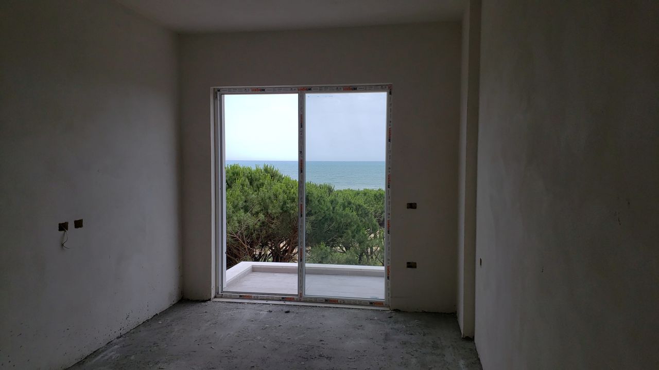 Квартиры с видом на море на продажу напротив строящегося моря в Големе Дуррес Албания