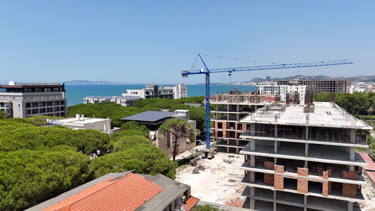 Apartament Per Shitje Ne Golem Durres Shqiperi Ne Nje Pallat Te Ri Me Ndertim, Afer Plazhit