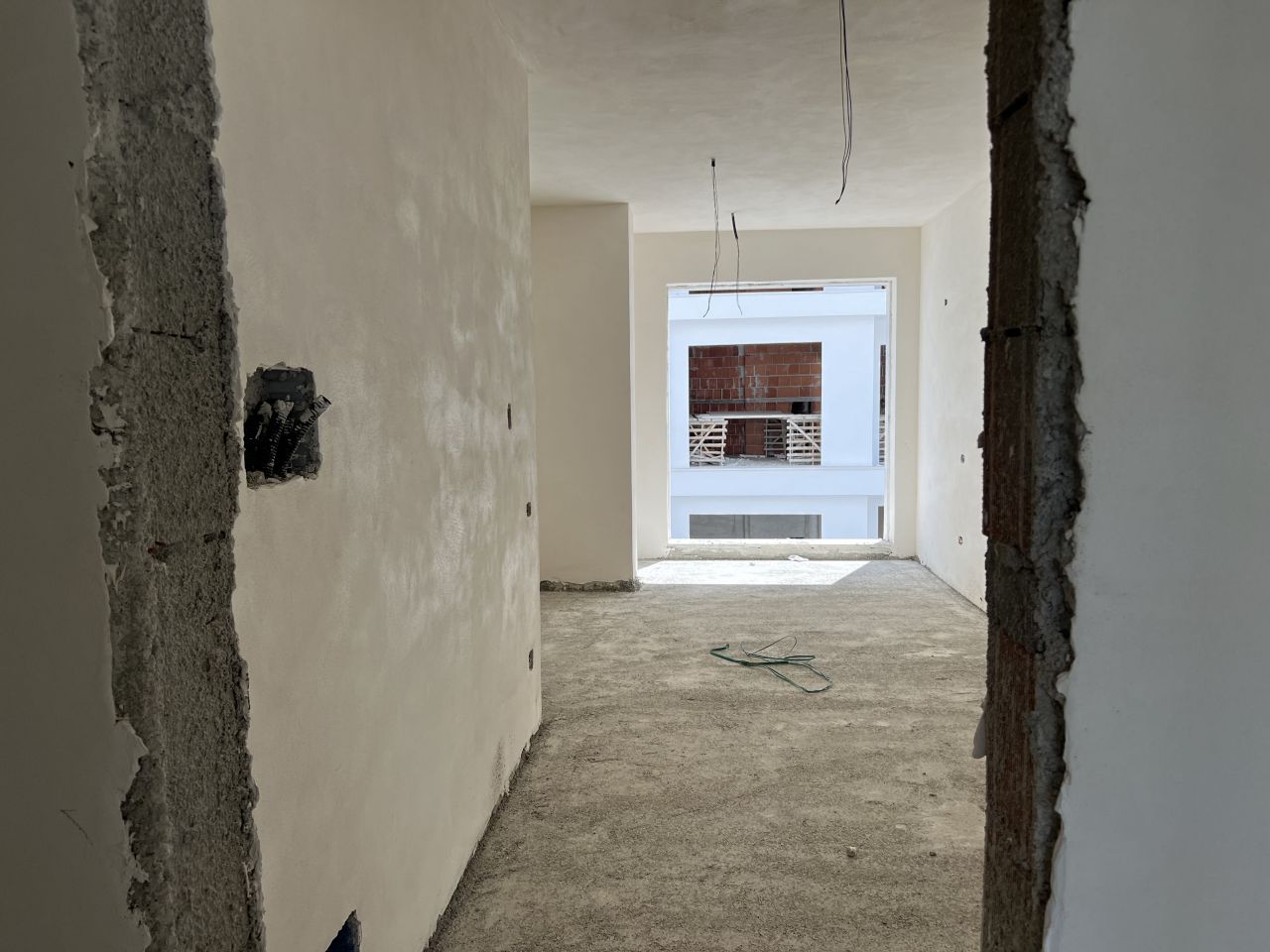 Продается квартира в Големе Дурресе, Албания, в строящемся новом здании, недалеко от пляжа