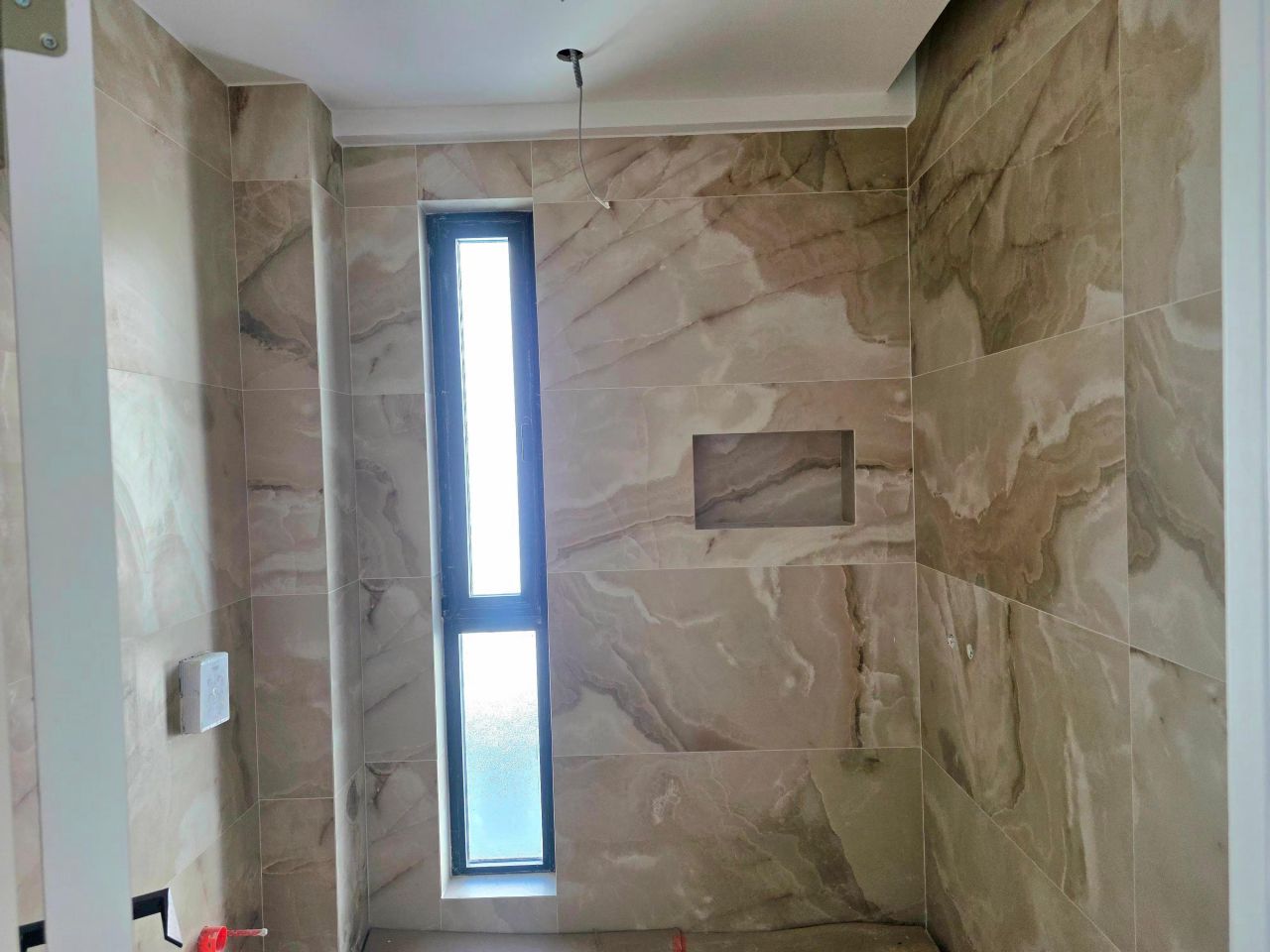 12 Golem, Durres 2504