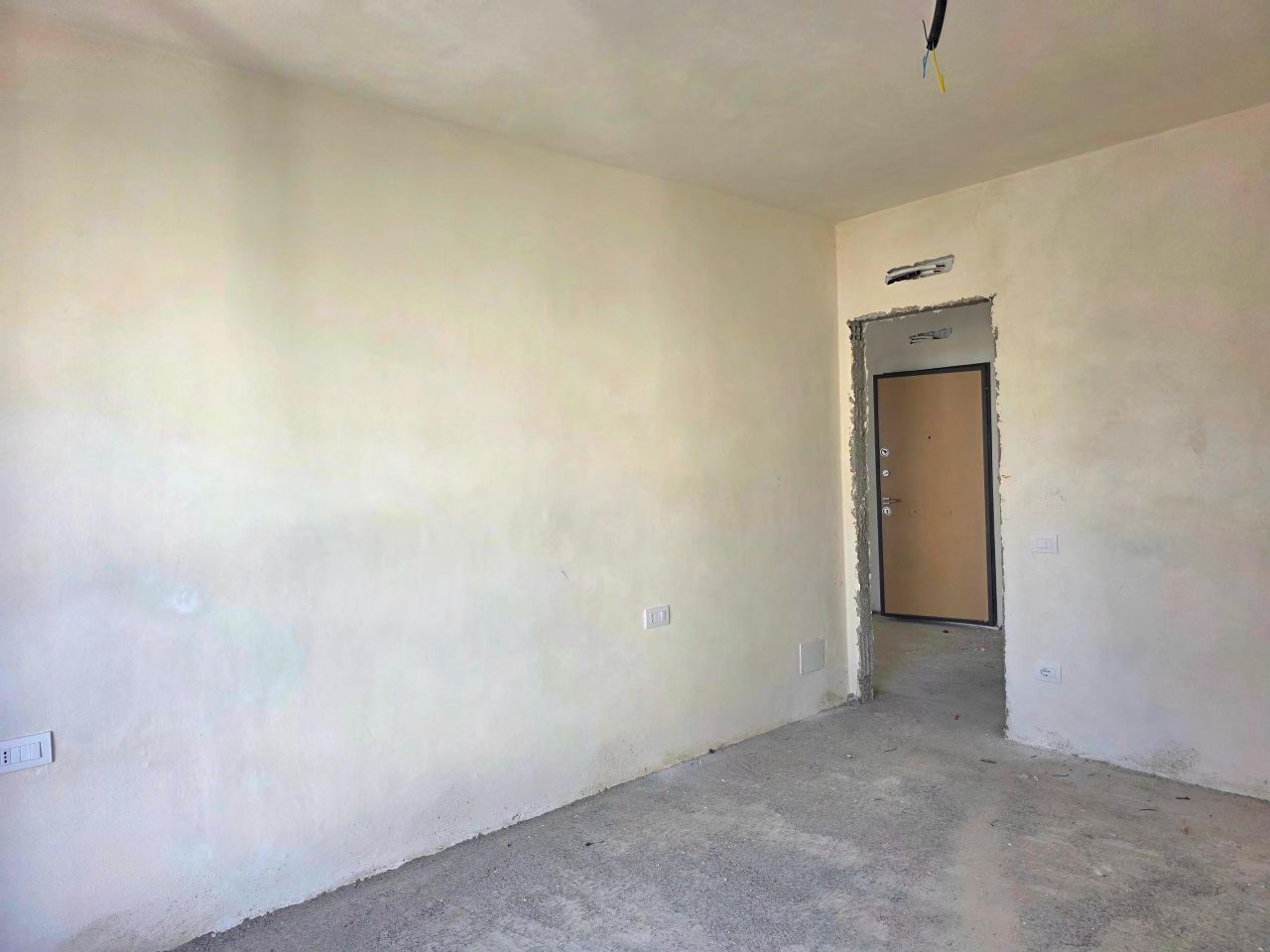 Apartment For Sale In Golem Durres Albania, In A New Building Under Construction, Close To The Beach