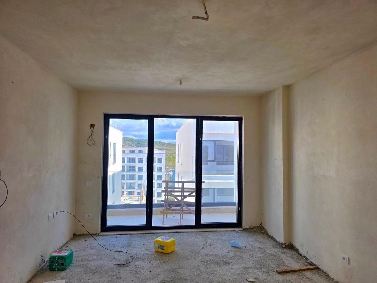 Apartment For Sale In Golem Durres Albania, In A New Building Under Construction, Close To The Beach