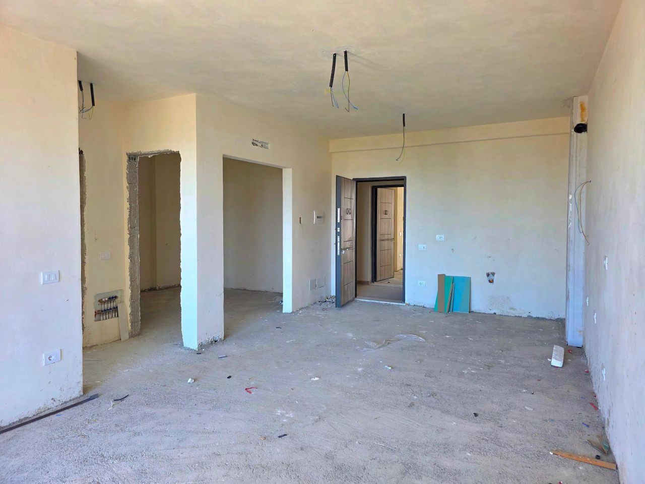 Apartment For Sale In Golem Durres Albania, In A New Building Under Construction, Close To The Beach