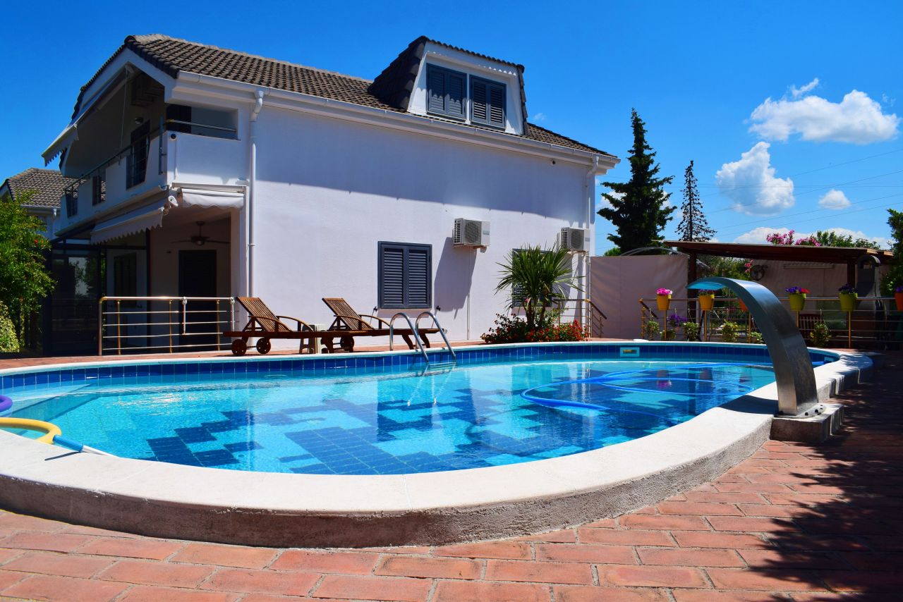 Villa With Swimming Pool For Sale In Golem Durres