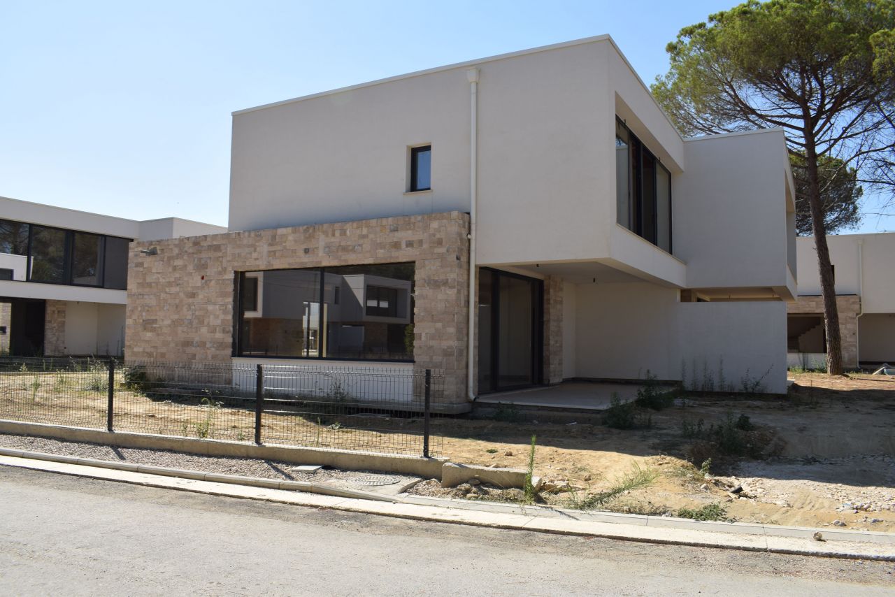 Villas for Sale San Pietro Resort in Gjiri i Lalzit