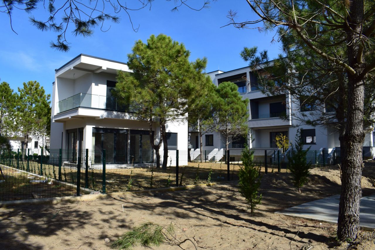 Apartment for sale in Valamar Residence in Gjiri Lalazit