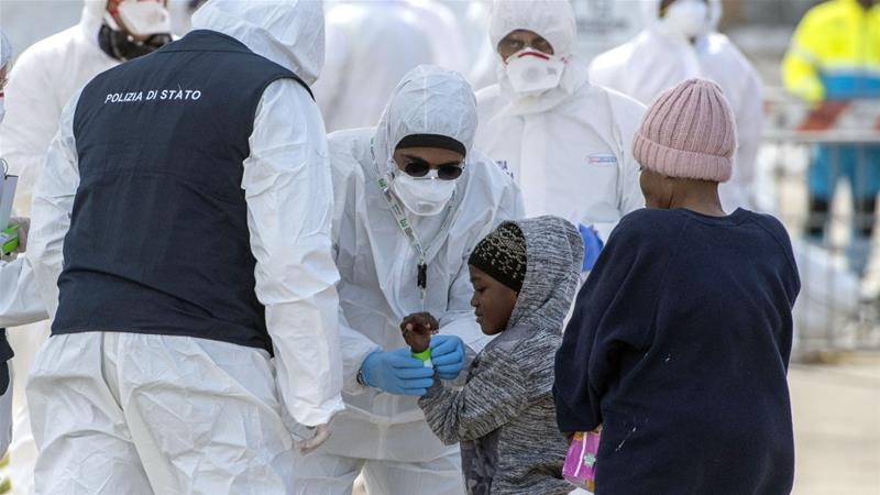 Italy closes ports to refugee ships because of coronavirus