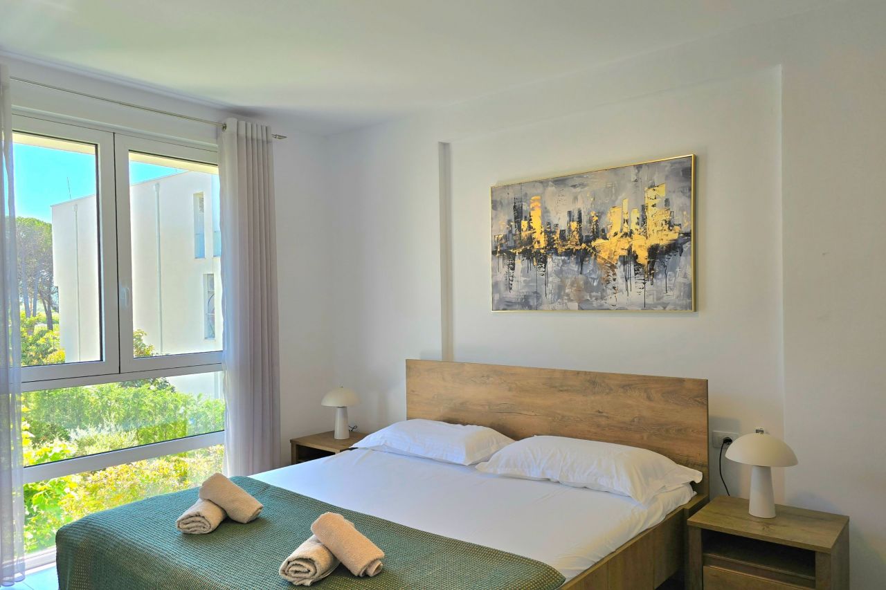 21 San Pietro Resort, 2015, Lalzit Bay