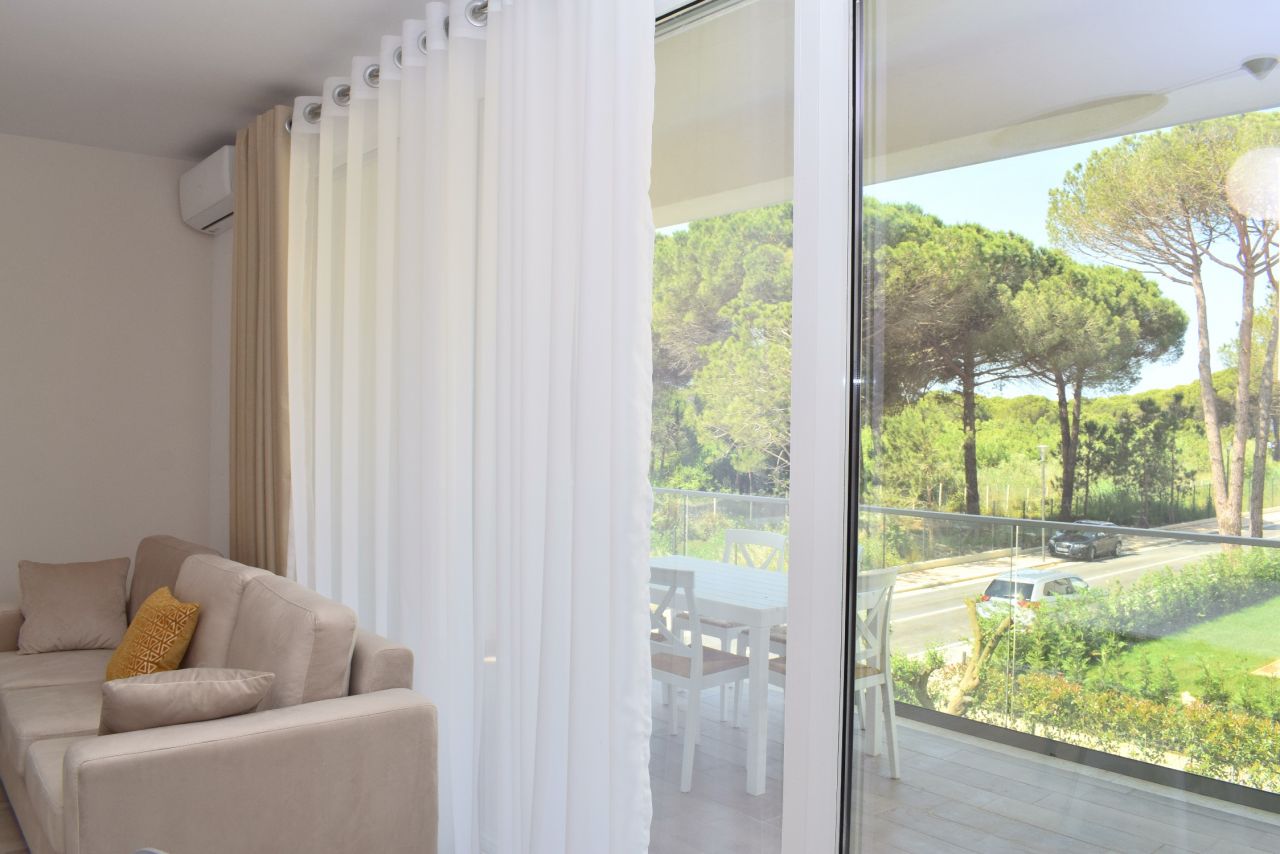 Ferienwohnungen in Albanien mit Zwei Schlafzimmern zu Vermieten im San Pietro Resort Lalzit Bay