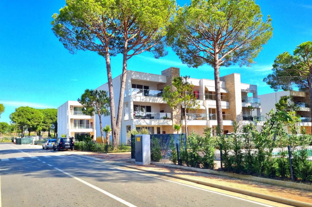 Két Hálószobás Nyaraló Apartman A San Pietro Üdülőben Lalzit Öböl