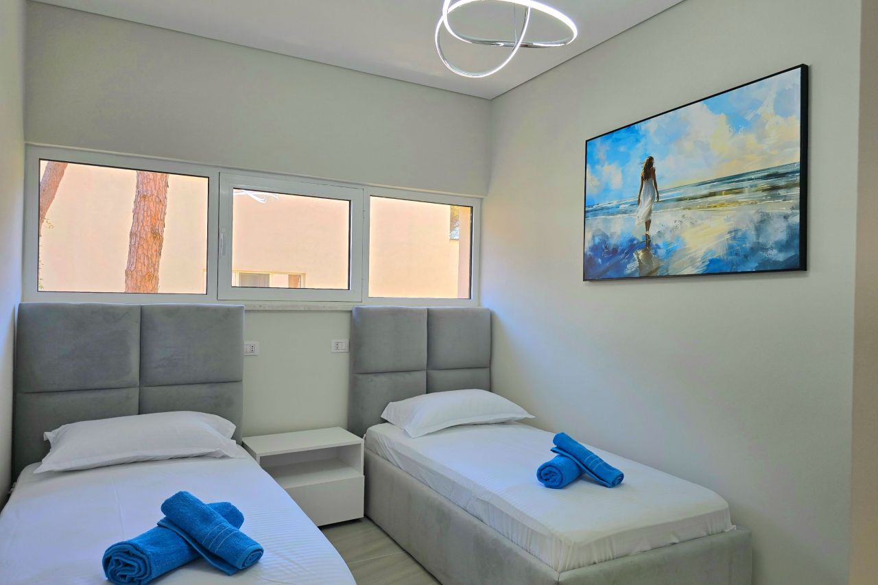 21 Lalzit Bay, 2015, Durres, Albania