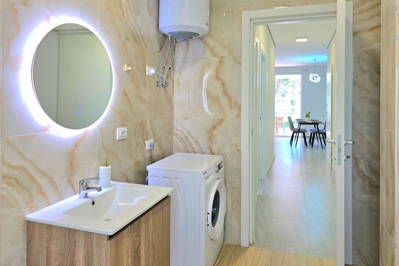 21 Lalzit Bay, 2015, Durres, Albania