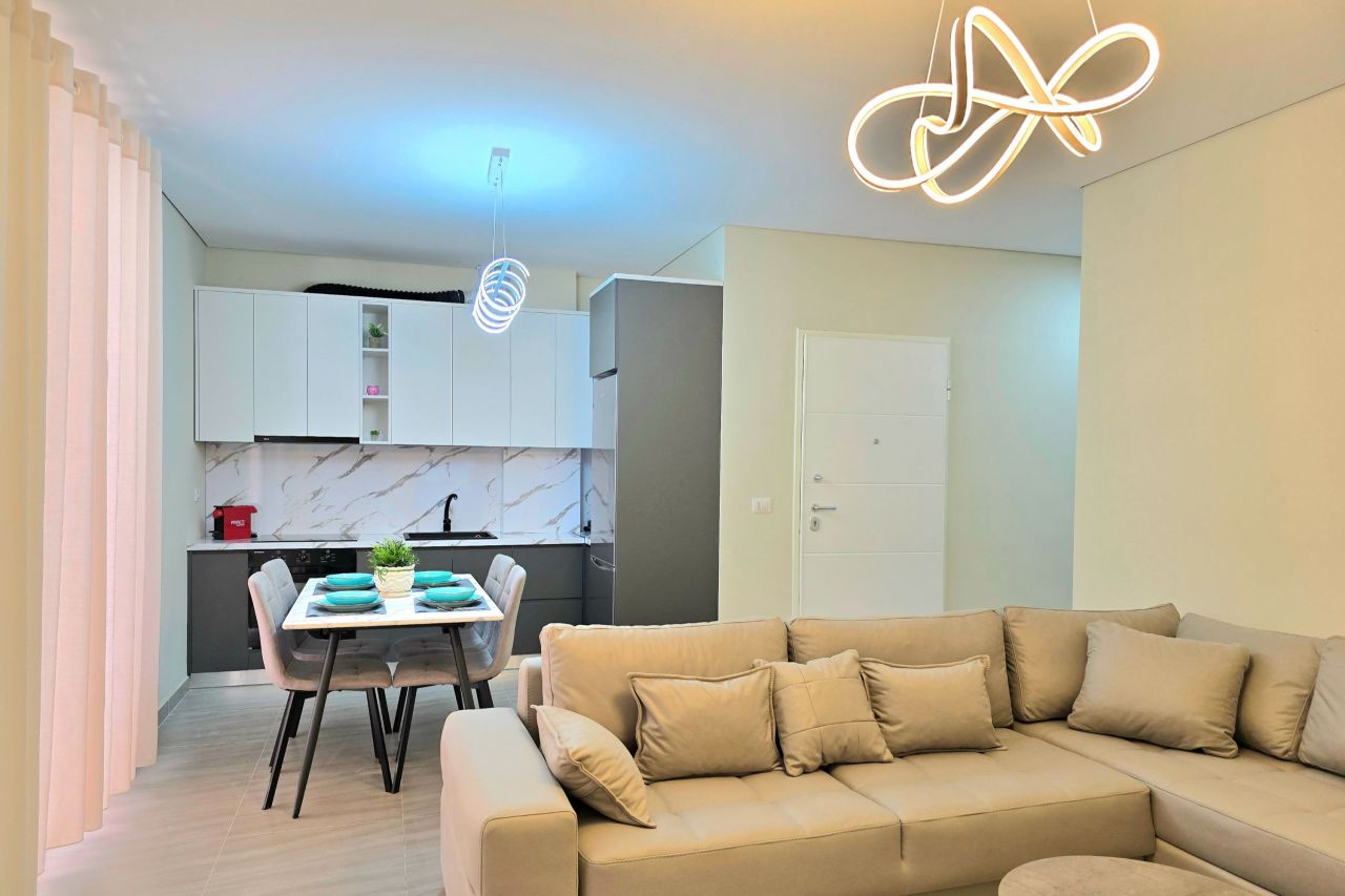 21 Lalzit Bay, 2015, Durres, Albania