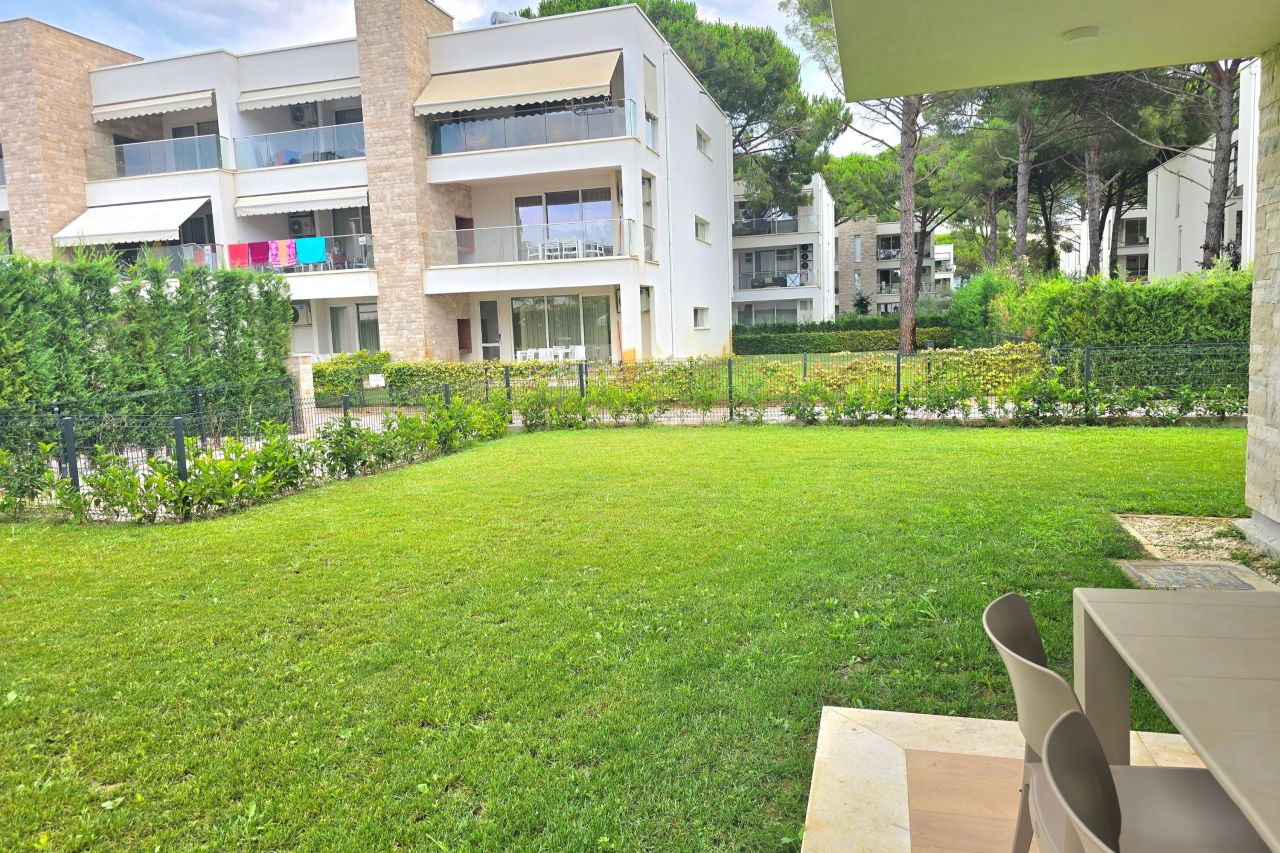 21 Lalzit Bay, 2015, Durres, Albania