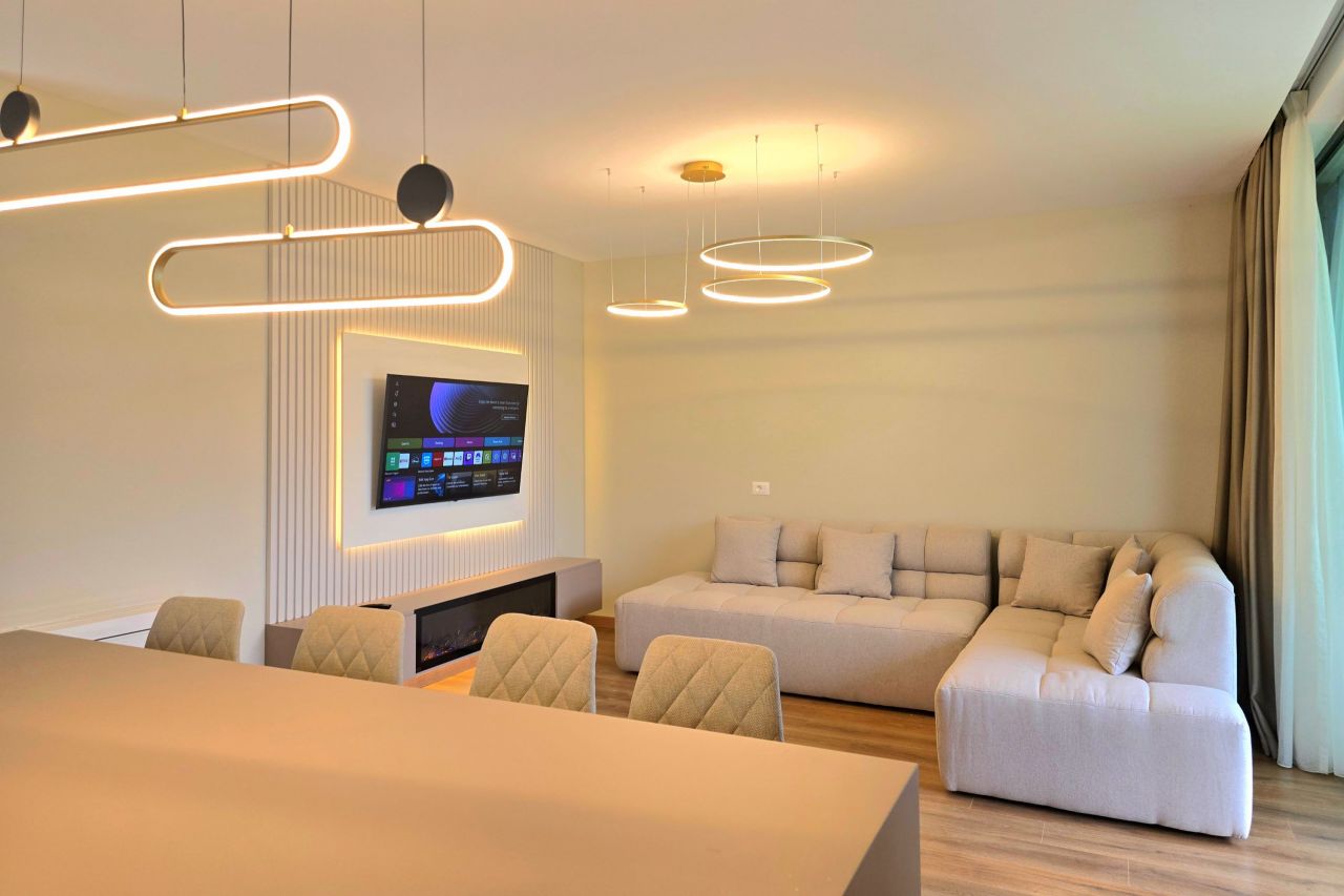 21 Lalzit Bay, 2015, Durres, Albania