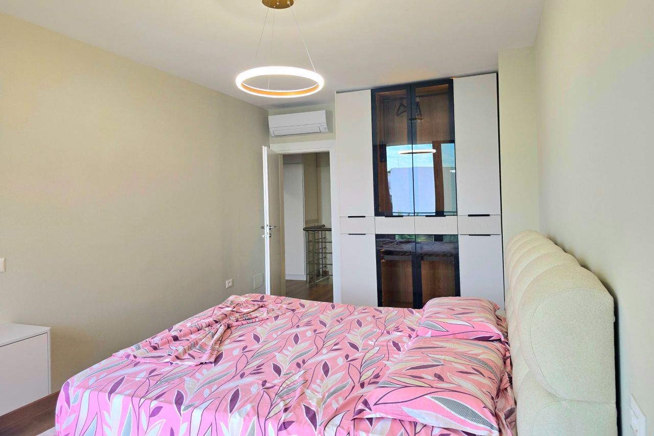 21 Lalzit Bay, 2015, Durres, Albania