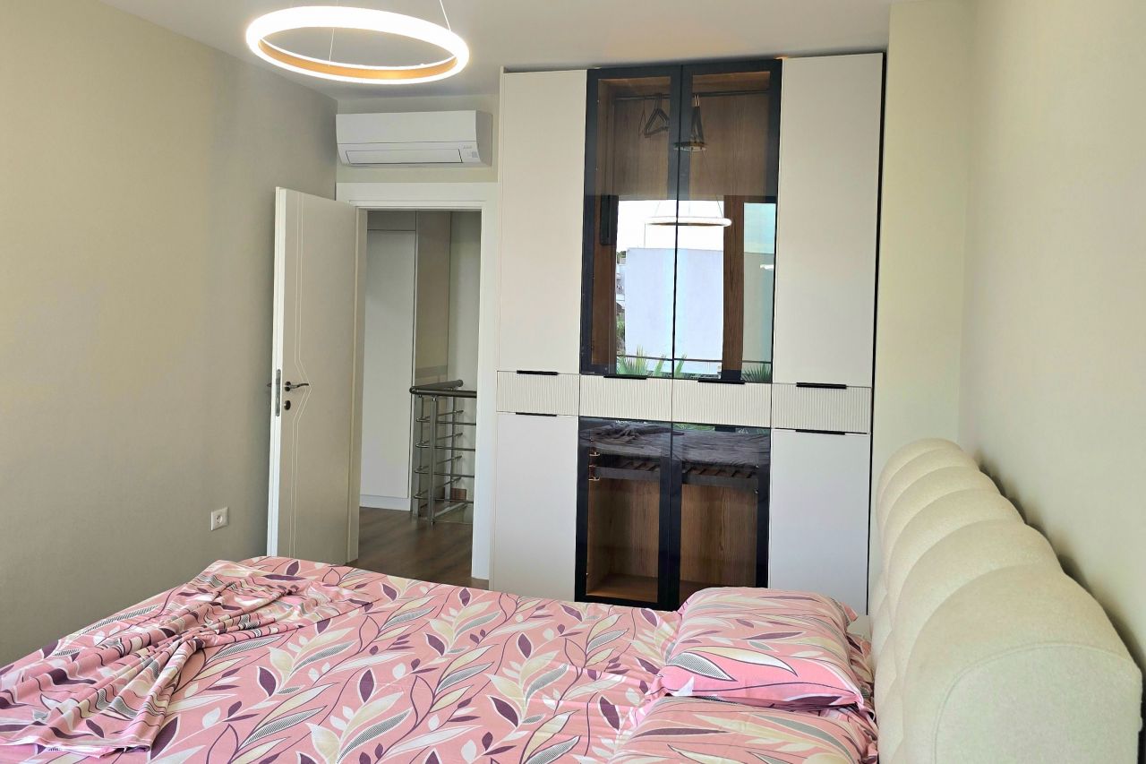 21 Lalzit Bay, 2015, Durres, Albania