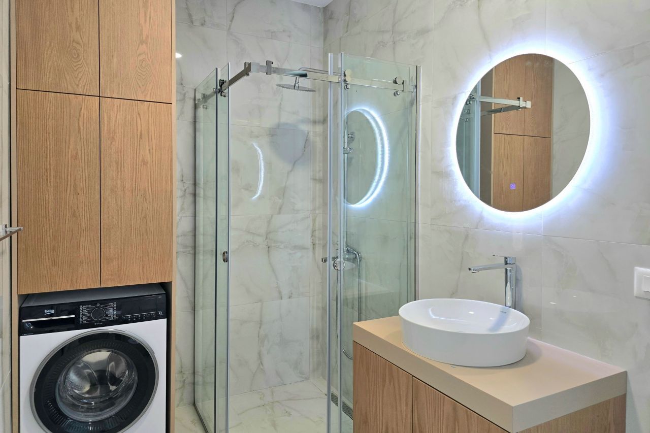 21 Lalzit Bay, 2015, Durres, Albania