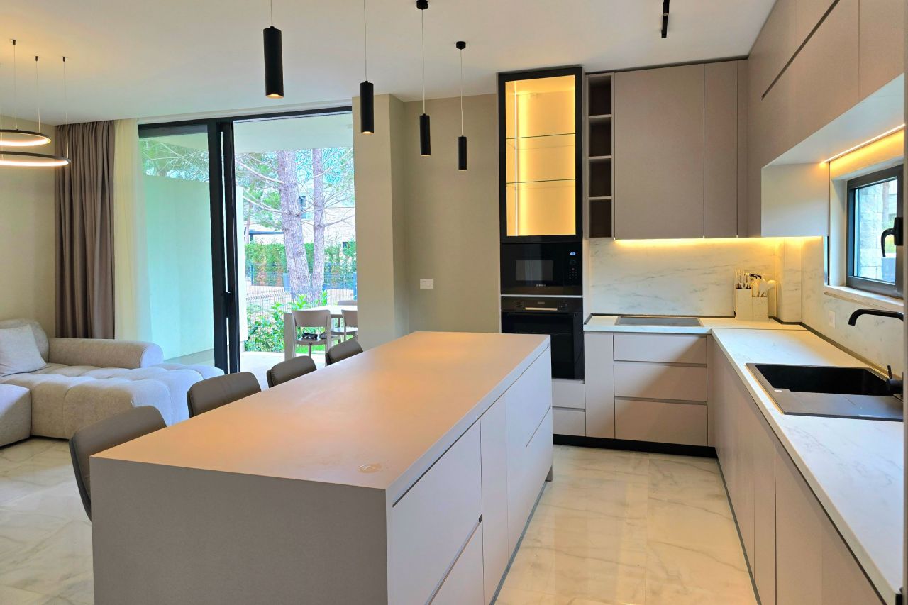 Moderne Ferienvilla Im San Pietro Resort Bucht Von Lalzit Durres Albanien