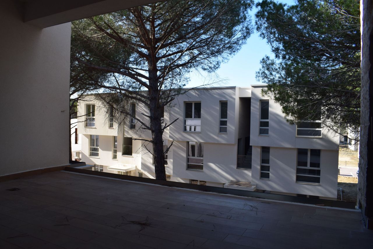 Апартаменты San Pietro на продажу в Gjiri I Lalzit