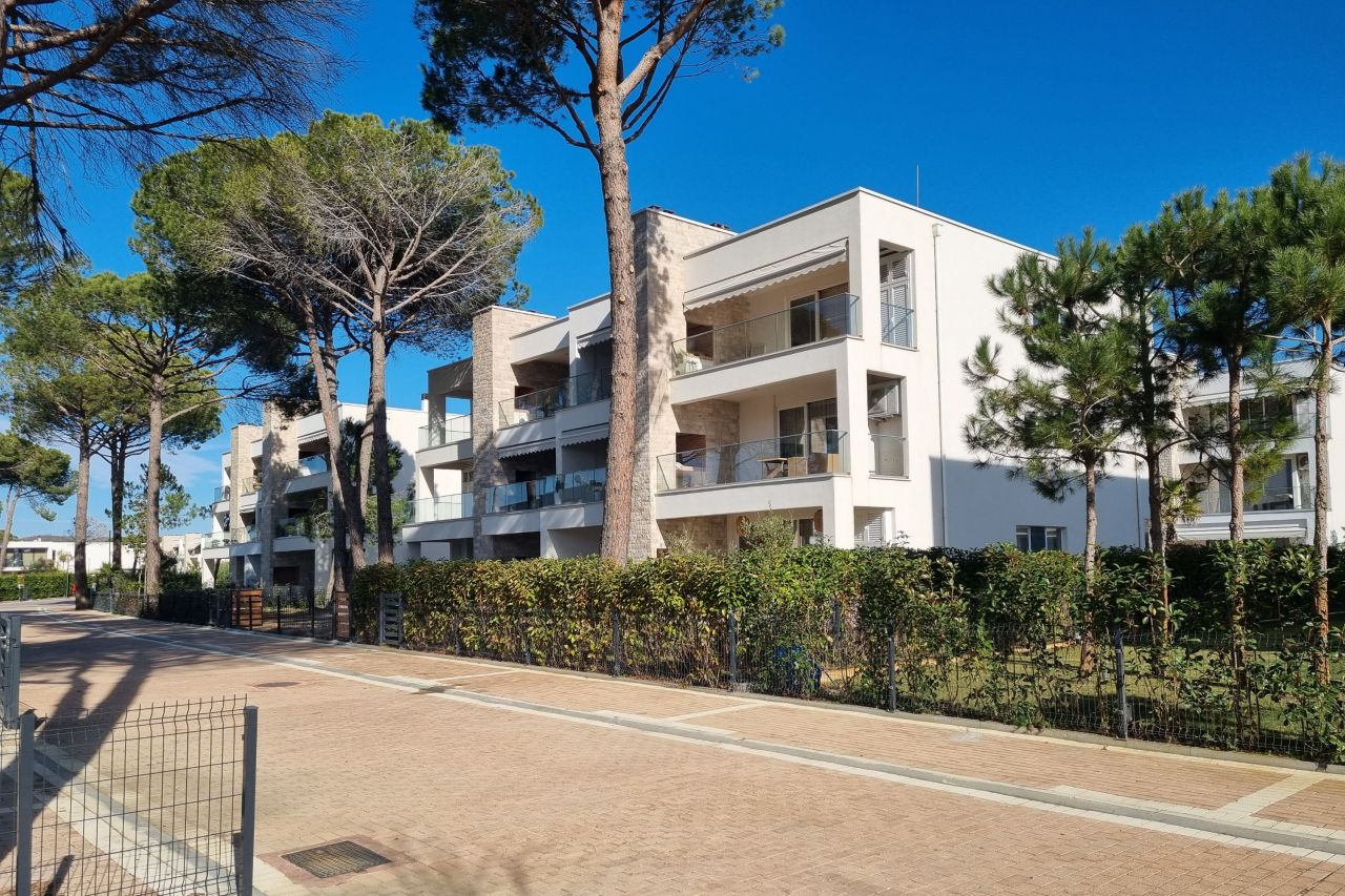 Apartament per Shitje ne San Pietro Resort Lalzit Bay Durres Albania, I pozicionuar ne nje zone te mire, me te gjitha facilitetet prane