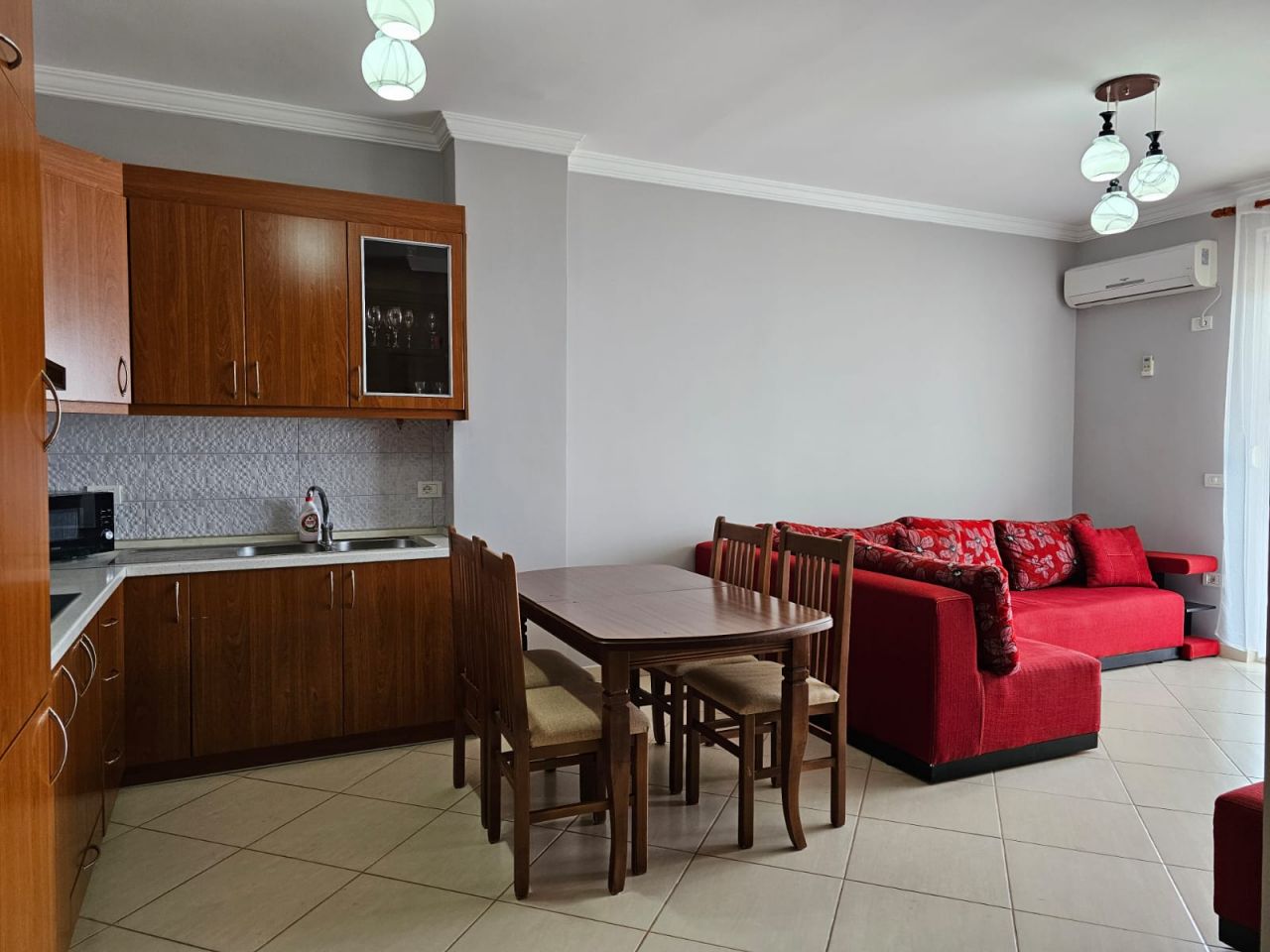 RENTAL HOLIDAY APARTMENT IN ALBANIA, SARANDA.