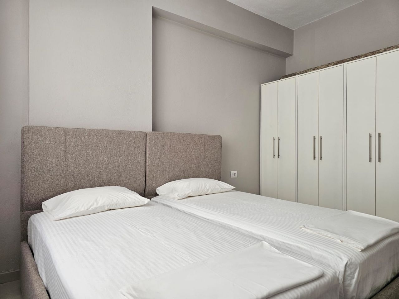 Wonderful Holiday Apartment in Saranda. Vacation in Albania