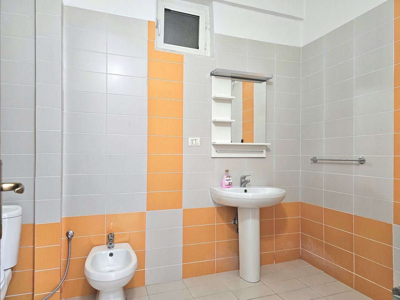 Appartamento Vacanze In Affitto Sul Lungomare A Saranda Albania