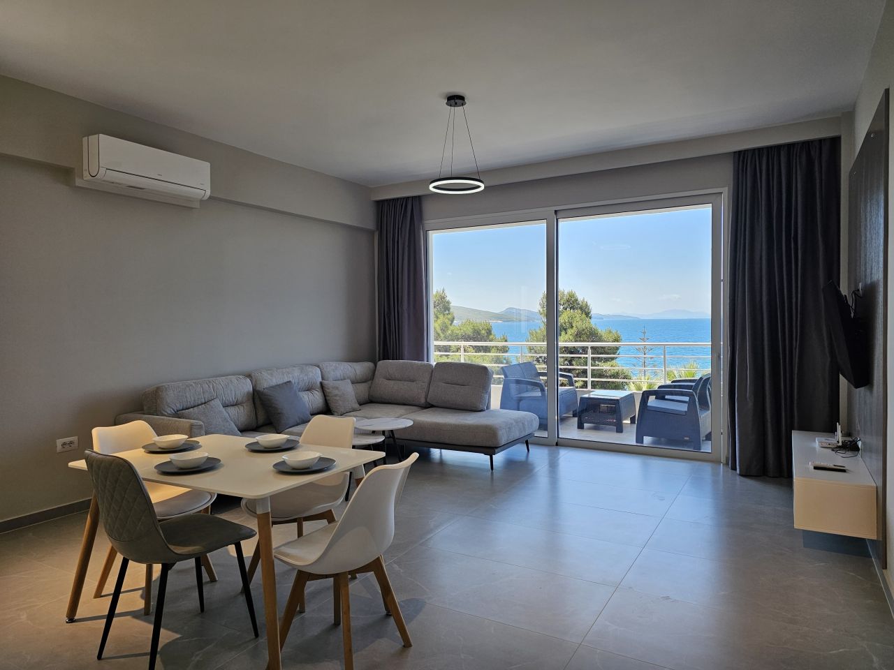 Appartamento Vacanze In Affitto Sul Lungomare A Saranda Albania