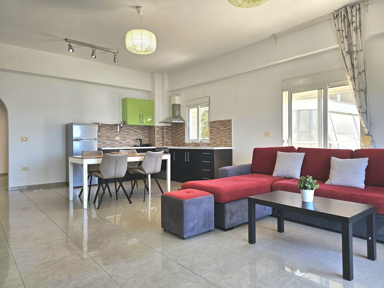 Appartamento Vacanze In Affitto Sul Lungomare A Saranda Albania