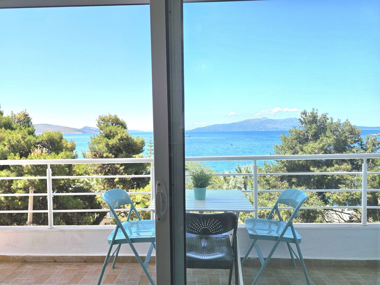 Appartamento Vacanze In Affitto Sul Lungomare A Saranda Albania