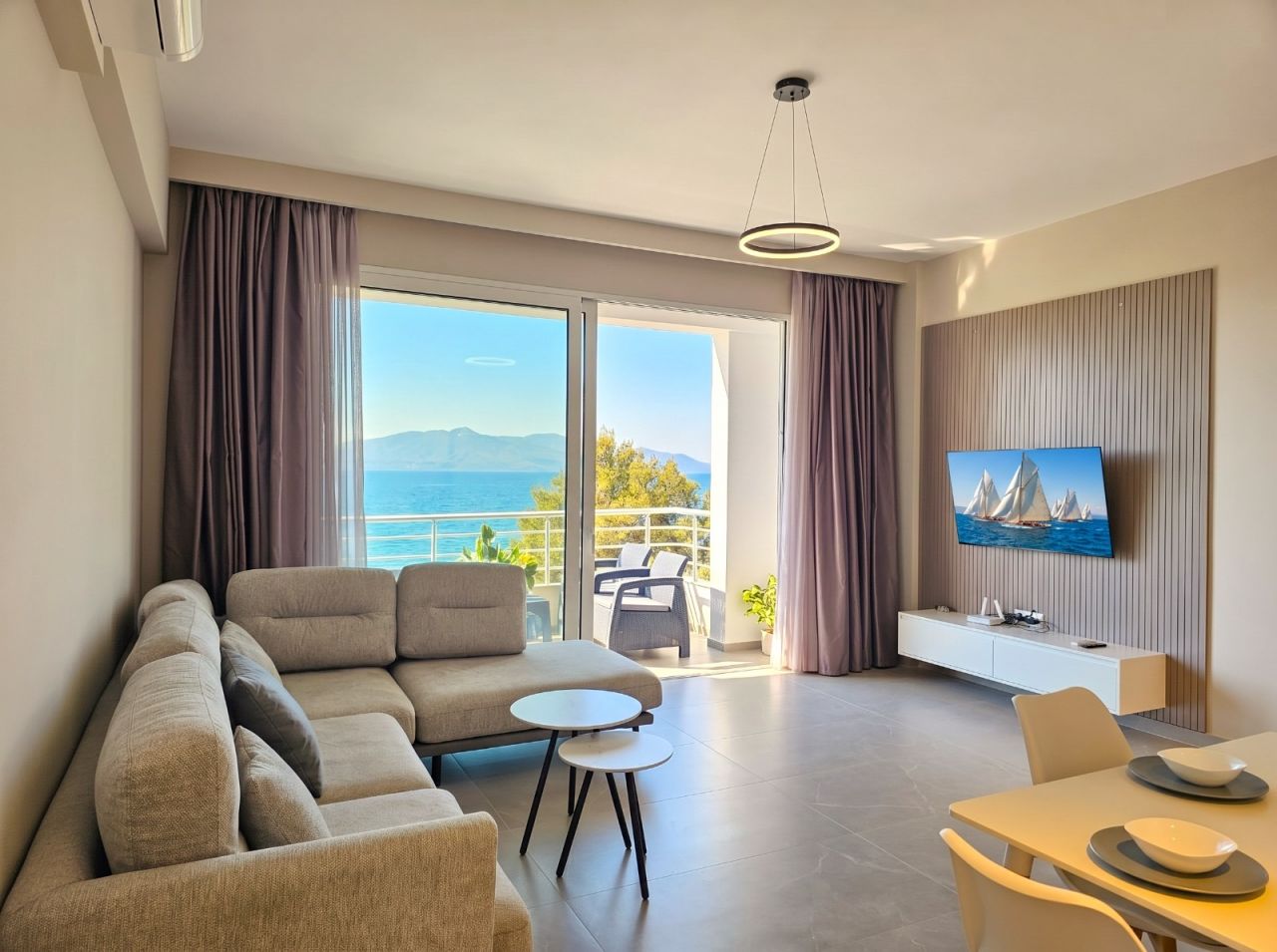 Appartamento Vacanze In Affitto Sul Lungomare A Saranda Albania