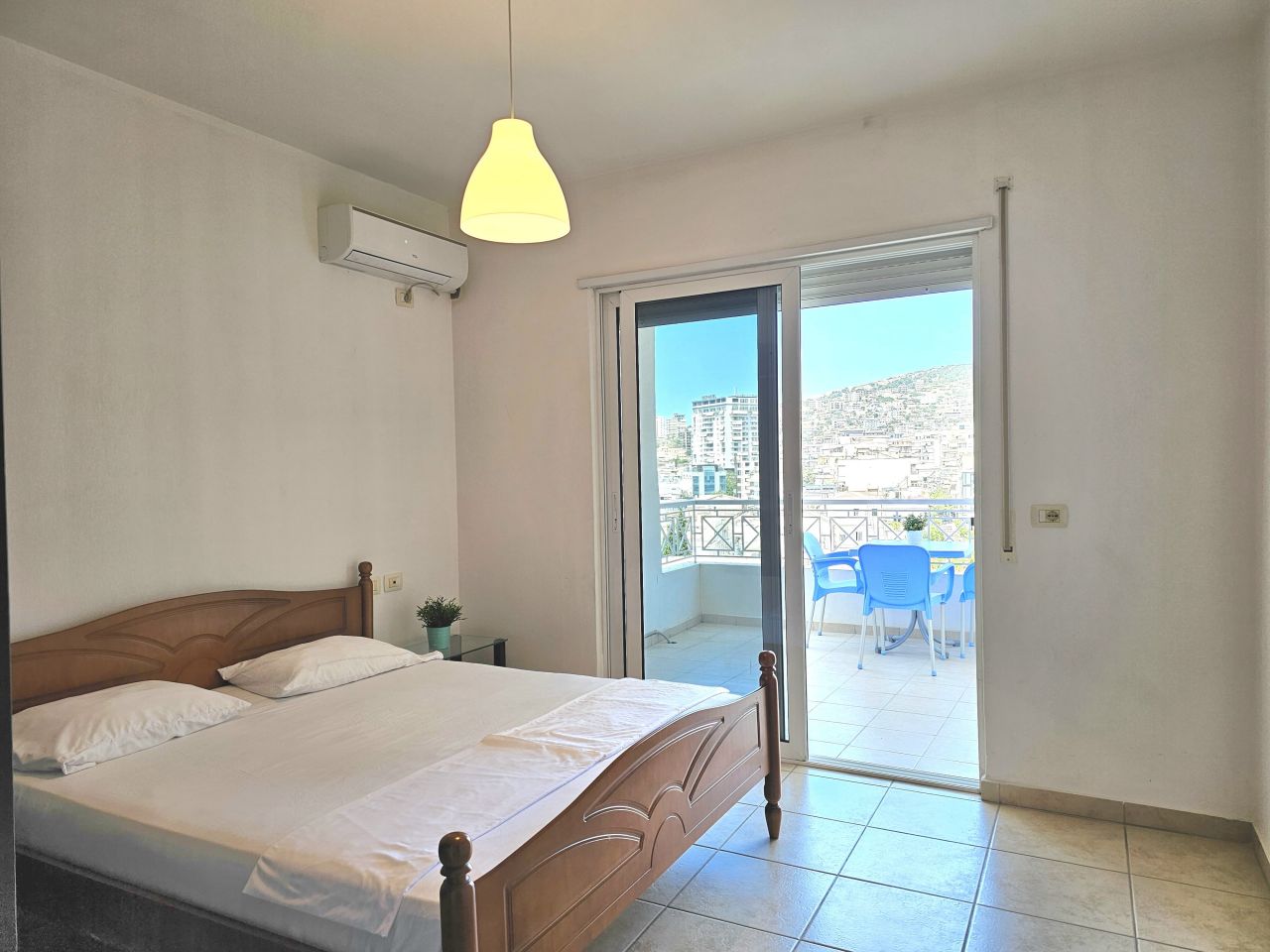Apartament Me Qera Ne Sarande Me Pamje Nga Deti